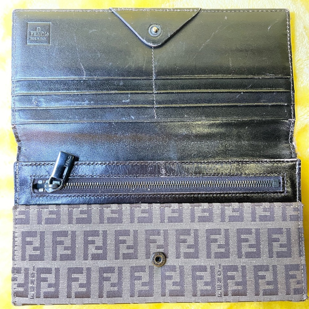 Authentic Fendi Wallet - Picture 3 of 6